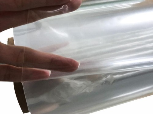 开云体育手机网页版厂家现货供应TPU高透明高弹性手袋膜化妆包面料吹气膜材料