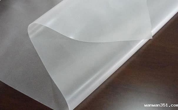 厂家为您介绍EVA光伏膜组成和特点